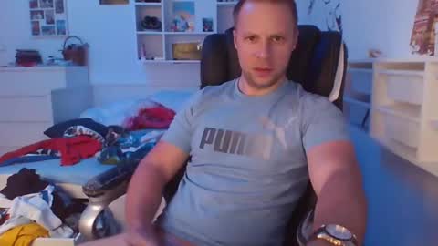 Long distance cumshot online show from 12-09-24, 09:28