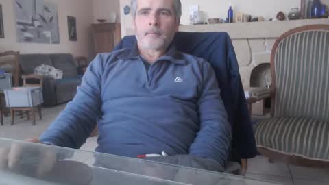 Snapshot of aalex1717 chatting on 12-14-24, 08:56 Aalex1717 online show from 12-14-24, 08:56