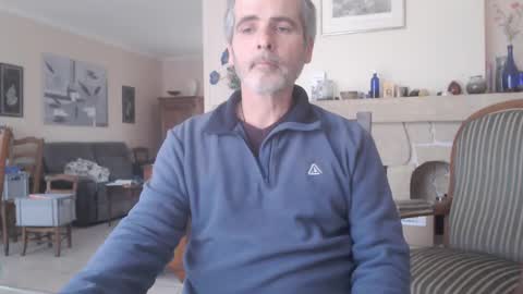 Snapshot of aalex1717 chatting on 12-14-24, 12:01 Aalex1717 online show from 12-14-24, 12:01