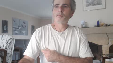 Snapshot of aalex1717 chatting on 12-19-24, 02:57 Aalex1717 online show from 12-19-24, 02:57