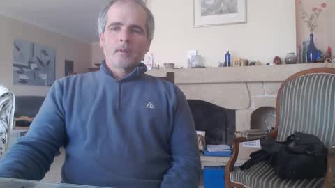 Snapshot of aalex1717 chatting on 12-20-24, 08:28 Aalex1717 online show from 12-20-24, 08:28