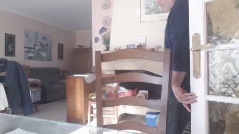 Snapshot of aalex1717 chatting on 12-25-24, 11:54 Aalex1717 online show from 12-25-24, 11:54