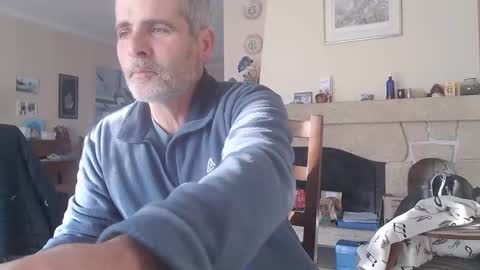 Snapshot of aalex1717 chatting on 12-28-24, 03:04 Aalex1717 online show from 12-28-24, 03:04