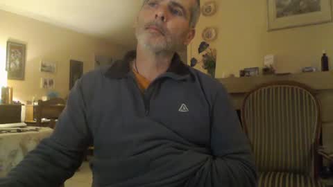 Snapshot of aalex1717 chatting on 01-11-25, 10:07 Aalex1717 online show from 01-11-25, 10:07