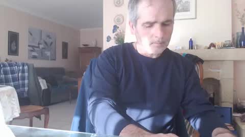 Snapshot of aalex1717 chatting on 02-04-25, 01:06 Aalex1717 online show from 02-04-25, 01:06