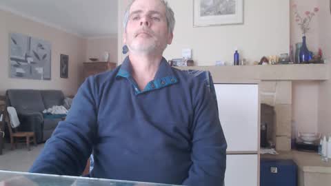 Snapshot of aalex1717 chatting on 02-16-25, 04:10 Aalex1717 online show from 02-16-25, 04:10