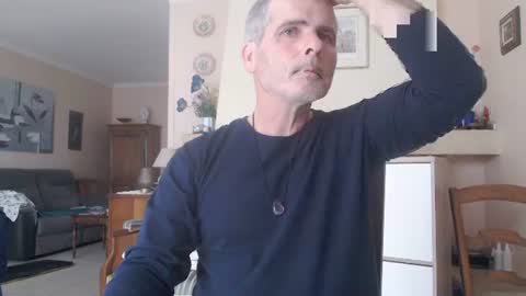 Snapshot of aalex1717 chatting on 03-11-25, 11:23 Aalex1717 online show from 03-11-25, 11:23