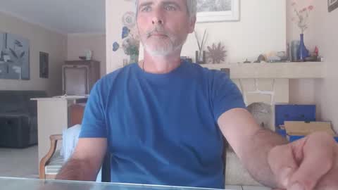 Snapshot of aalex1717 chatting on 09-17-25, 01:02 Aalex1717 online show from 09-17-25, 01:02