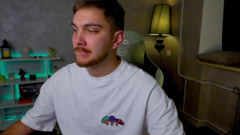 Alex online show from 12-30-24, 05:04