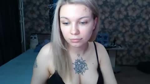 Snapshot of aalicebubble chatting on 02-27-25, 09:14 Alice online show from 02-27-25, 09:14