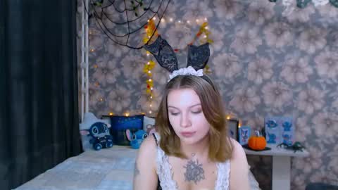 Snapshot of aalicebubble chatting on 10-20-25, 05:57 Alice online show from 10-20-25, 05:57