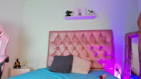 aaliyah__1 online show from 02-04-26, 02:39