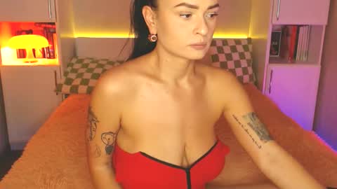 Lea online show from 02-15-25, 05:28