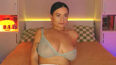 Lea online show from 02-19-25, 08:31