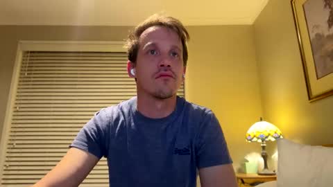 Snapshot of aanal341330 chatting on 10-10-25, 11:31 Kris online show from 10-10-25, 11:31