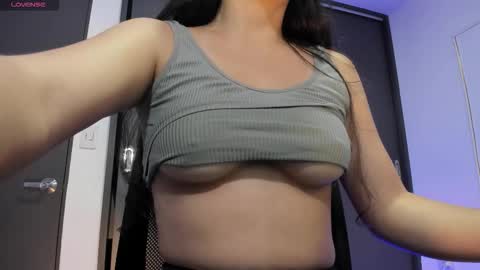 andrea online show from 11-26-25, 02:45