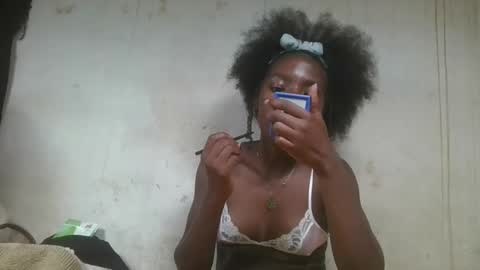 Snapshot of aangelinee chatting on 10-16-25, 09:16 aangelinee online show from 10-16-25, 09:16