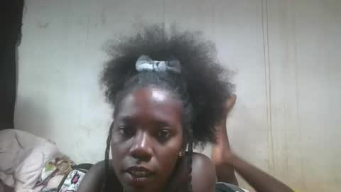 Snapshot of aangelinee chatting on 10-17-25, 09:23 aangelinee online show from 10-17-25, 09:23