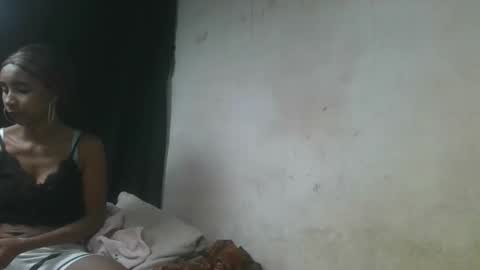 Snapshot of aangelinee chatting on 10-19-25, 10:16 aangelinee online show from 10-19-25, 10:16