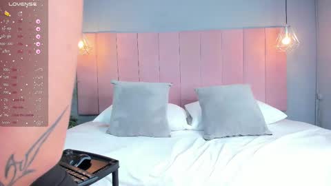 A R I A L  online show from 09-25-25, 10:46