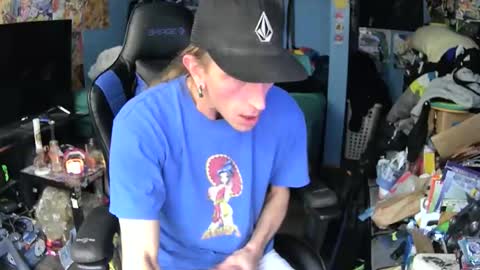 Snapshot of aaron111dub chatting on 02-14-26, 04:15 NorCalLongSlong online show from 02-14-26, 04:15