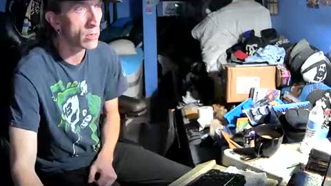 Snapshot of aaron111dub chatting on 06-22-26, 07:05 NorCalLongSlong online show from 06-22-26, 07:05