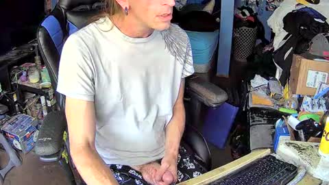 Snapshot of aaron111dub chatting on 07-15-26, 03:17 NorCalLongSlong online show from 07-15-26, 03:17
