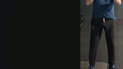 Snapshot of aaron1_show chatting on 12-21-24, 04:57 Aaron online show from 12-21-24, 04:57