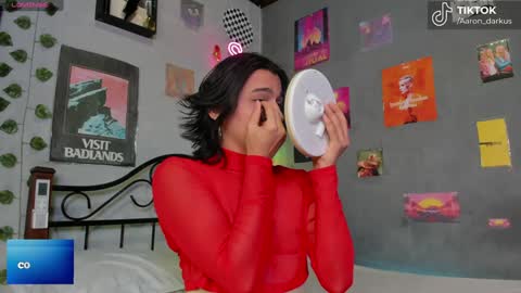 Aaron  online show from 01-19-25, 02:28