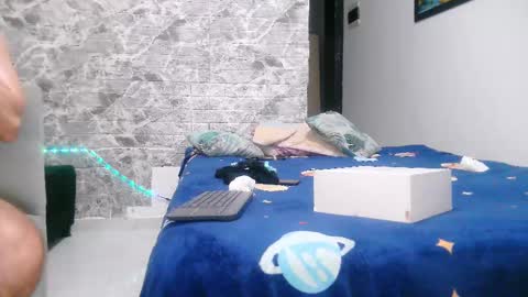 Snapshot of aaron_kwok28 chatting on 02-15-25, 04:03 Aaron kwok online show from 02-15-25, 04:03