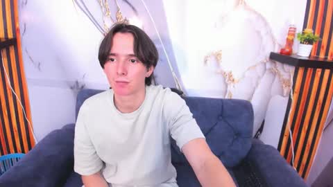 Snapshot of aaron_latinmen2 chatting on 11-28-25, 05:10 Aaron online show from 11-28-25, 05:10