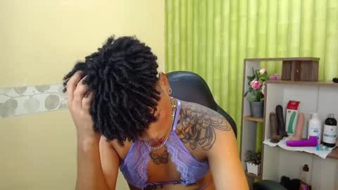 im NiallDun online show from 03-11-25, 03:48