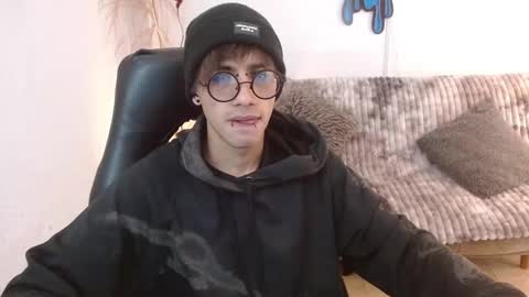 Aaron online show from 02-07-26, 11:14