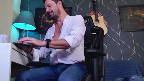 Aaron online show from 02-22-26, 02:04