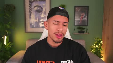 AARON  online show from 02-04-25, 12:44