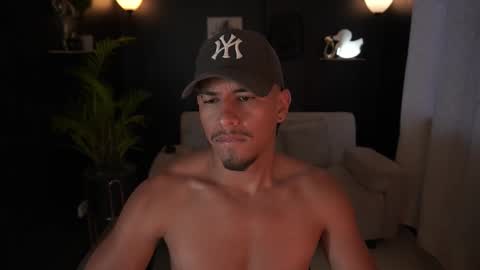 AARON  online show from 11-04-25, 11:09