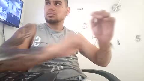 ig aaron hunter123 online show from 01-04-25, 05:37