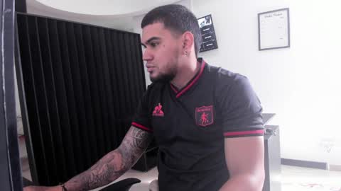 ig aaron hunter123 online show from 04-07-26, 01:44