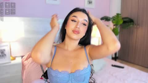 Snapshot of abbie_foxxx chatting on 01-27-25, 07:56 abbie online show from 01-27-25, 07:56