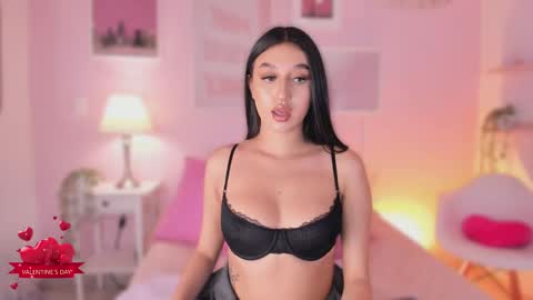 Snapshot of abbie_foxxx chatting on 02-15-25, 08:01 abbie online show from 02-15-25, 08:01