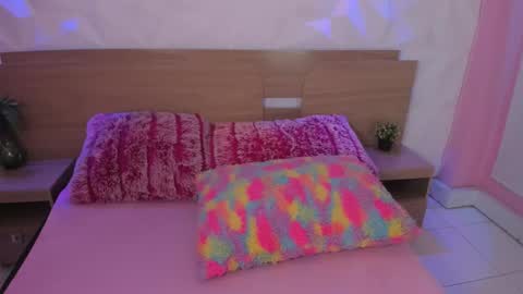 Snapshot of abby_angeel_1 chatting on 12-16-25, 01:05 abby_angeel_1 online show from 12-16-25, 01:05