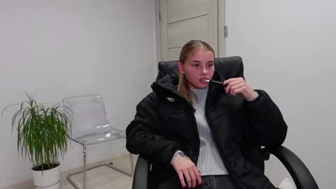 ABBY LAKER online show from 12-29-24, 08:26