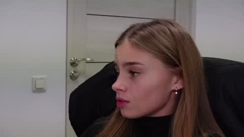 ABBY LAKER online show from 01-11-25, 12:01