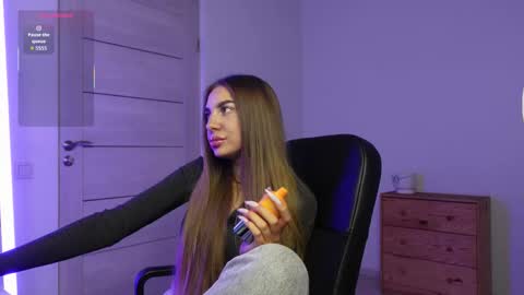 ABBY LAKER online show from 09-18-25, 05:04