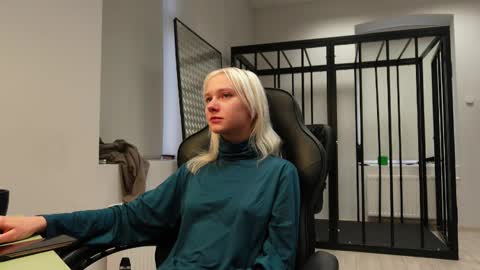 ABBY LAKER online show from 09-27-25, 05:45