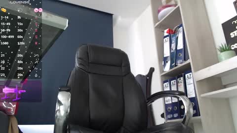 Snapshot of abby_taylorr_ chatting on 03-05-25, 05:08 Vannesa online show from 03-05-25, 05:08