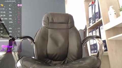 Snapshot of abby_taylorr_ chatting on 03-07-25, 05:17 Vannesa online show from 03-07-25, 05:17