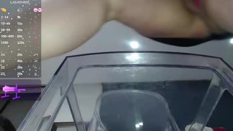 Snapshot of abby_taylorr_ chatting on 03-08-25, 10:32 Vannesa online show from 03-08-25, 10:32