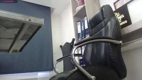 Snapshot of abby_taylorr_ chatting on 09-18-25, 11:12 Vannesa online show from 09-18-25, 11:12