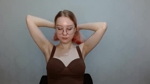 Snapshot of abbymoore__ chatting on 12-18-24, 09:14 Abby Lovense is active online show from 12-18-24, 09:14